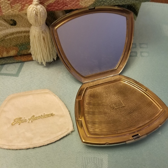 Vintage Engraved Elgin American Compact - Picture 3 of 5